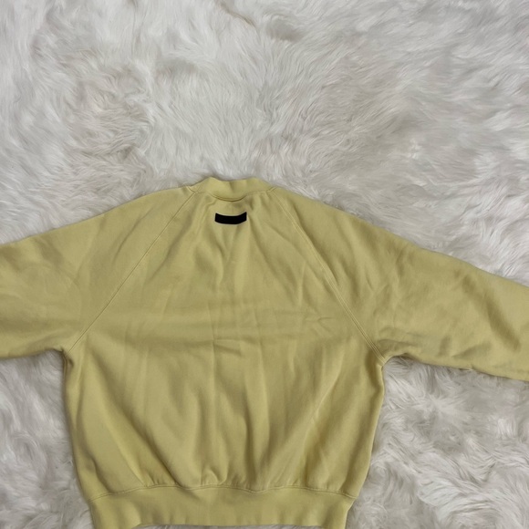 FEAR OF GOD ESSENTIALS
Yellow Crewneck Sweatshirt - Picture 9 of 11